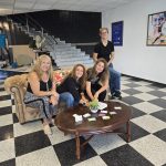 La junta directiva de memba firmando un convenio de colaboración con Hubking